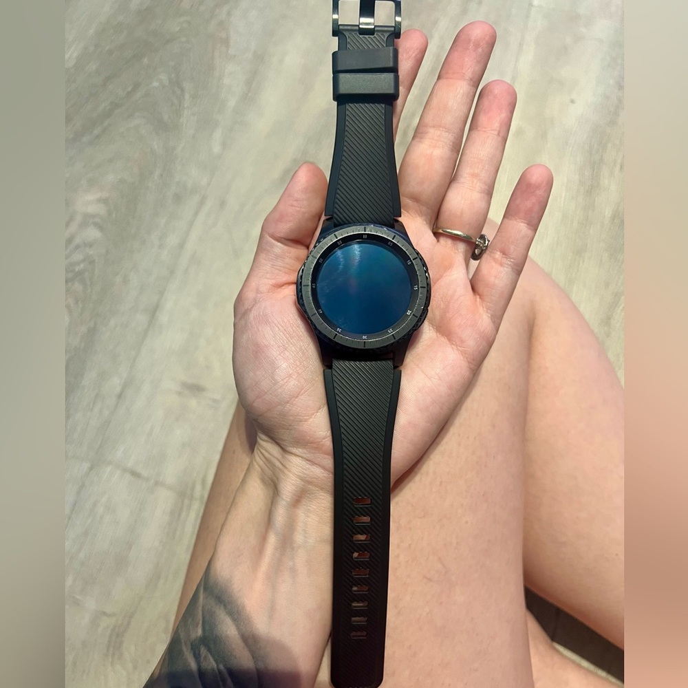 Samsung Gear S3 Frontier 46mm with Black Silicone Band Smart Watch